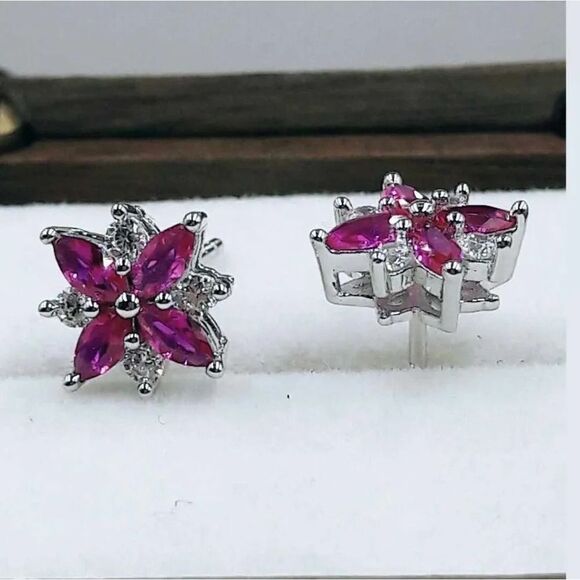 1.14ct Pink Ruby Luxury Stud Earrings - Picture 3 of 13